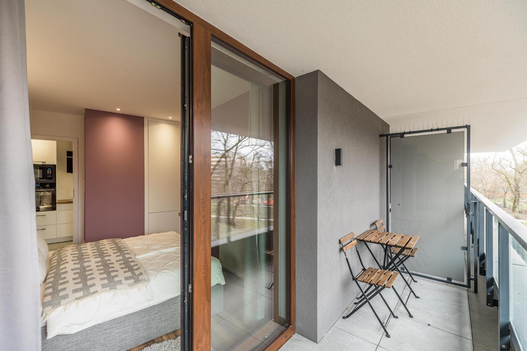 Business - 47m2, Balcony And Parking By Rentujemy Krakau
