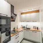 Krakow Business Suite - 47M2, Balcony And Parking By Rentujemy