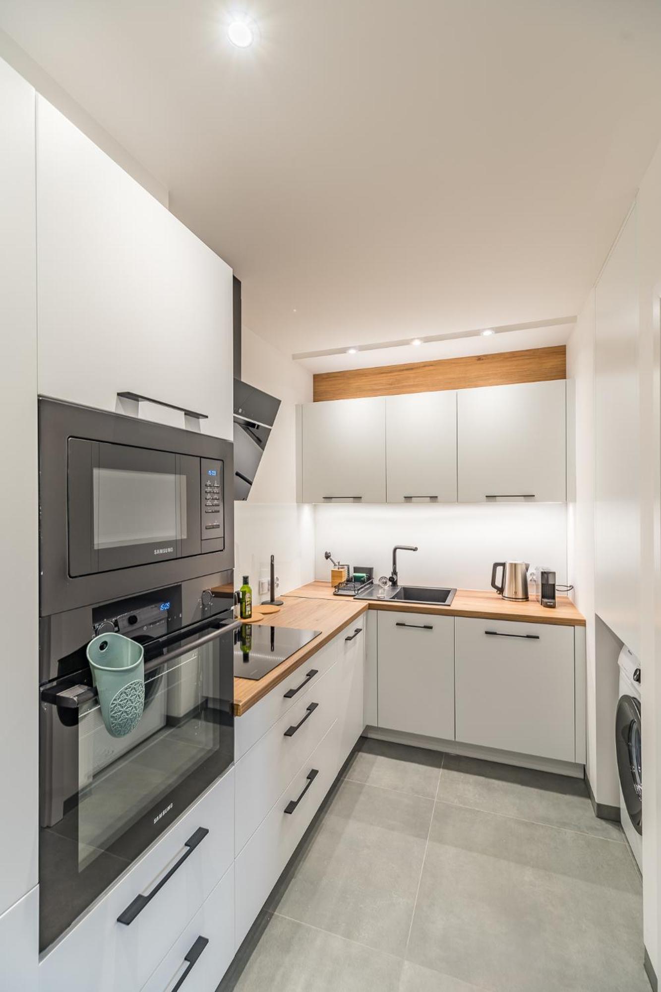 Apartament Business - 47m2, Balcony And Parking By Rentujemy Kraków