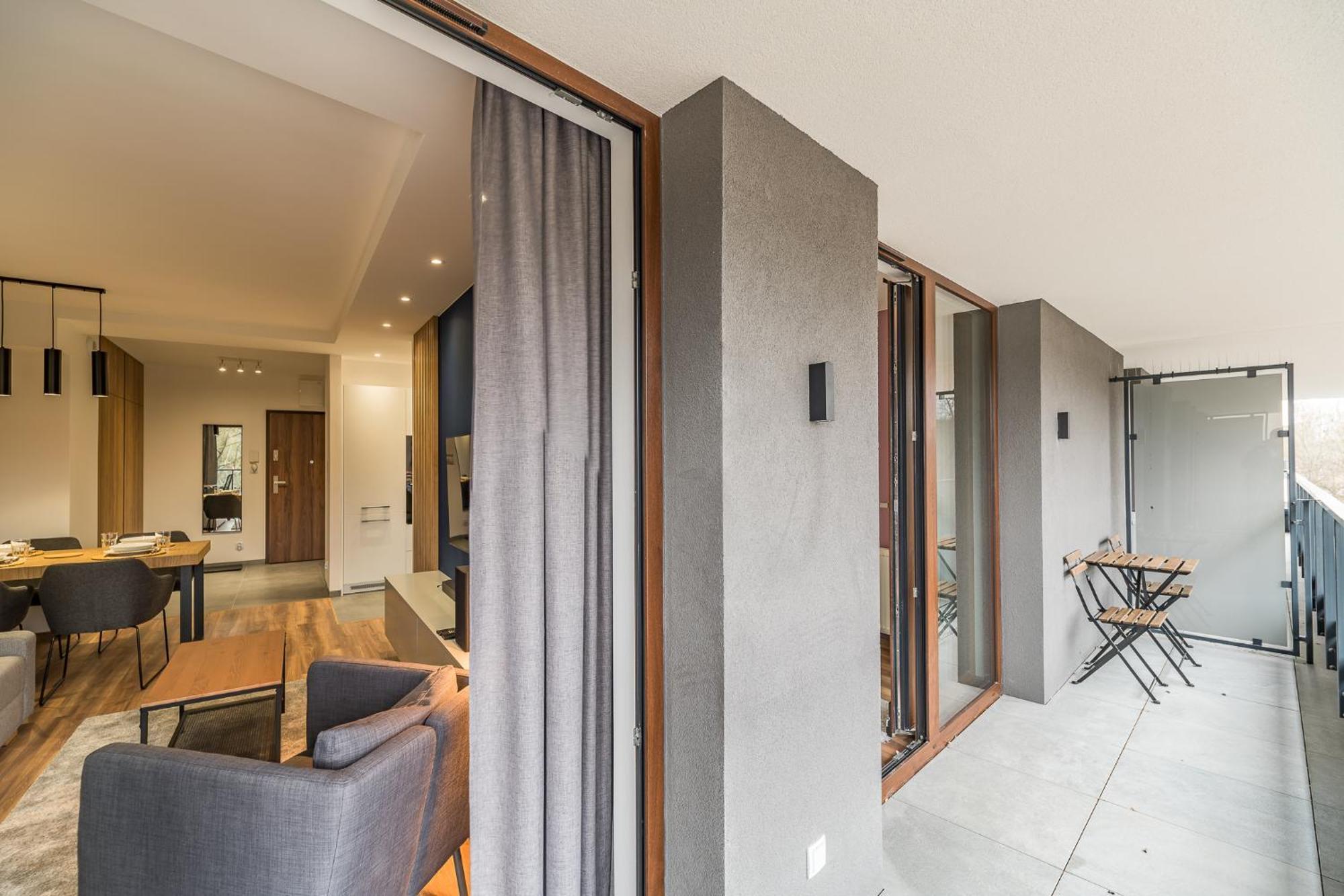 Business - 47m2, Balcony And Parking By Rentujemy Kraków