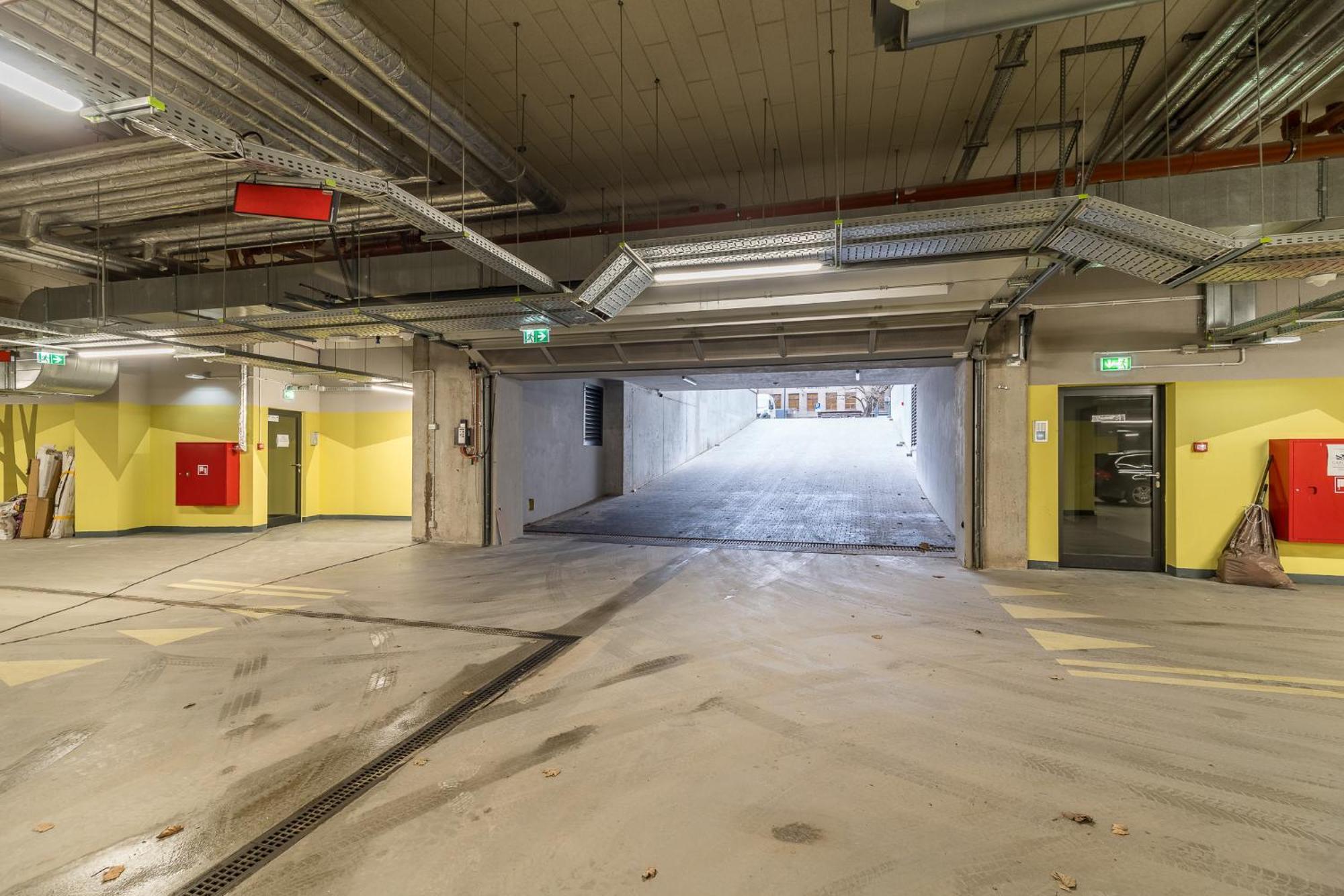 Business - 47m2, Balcony And Parking By Rentujemy Apartament