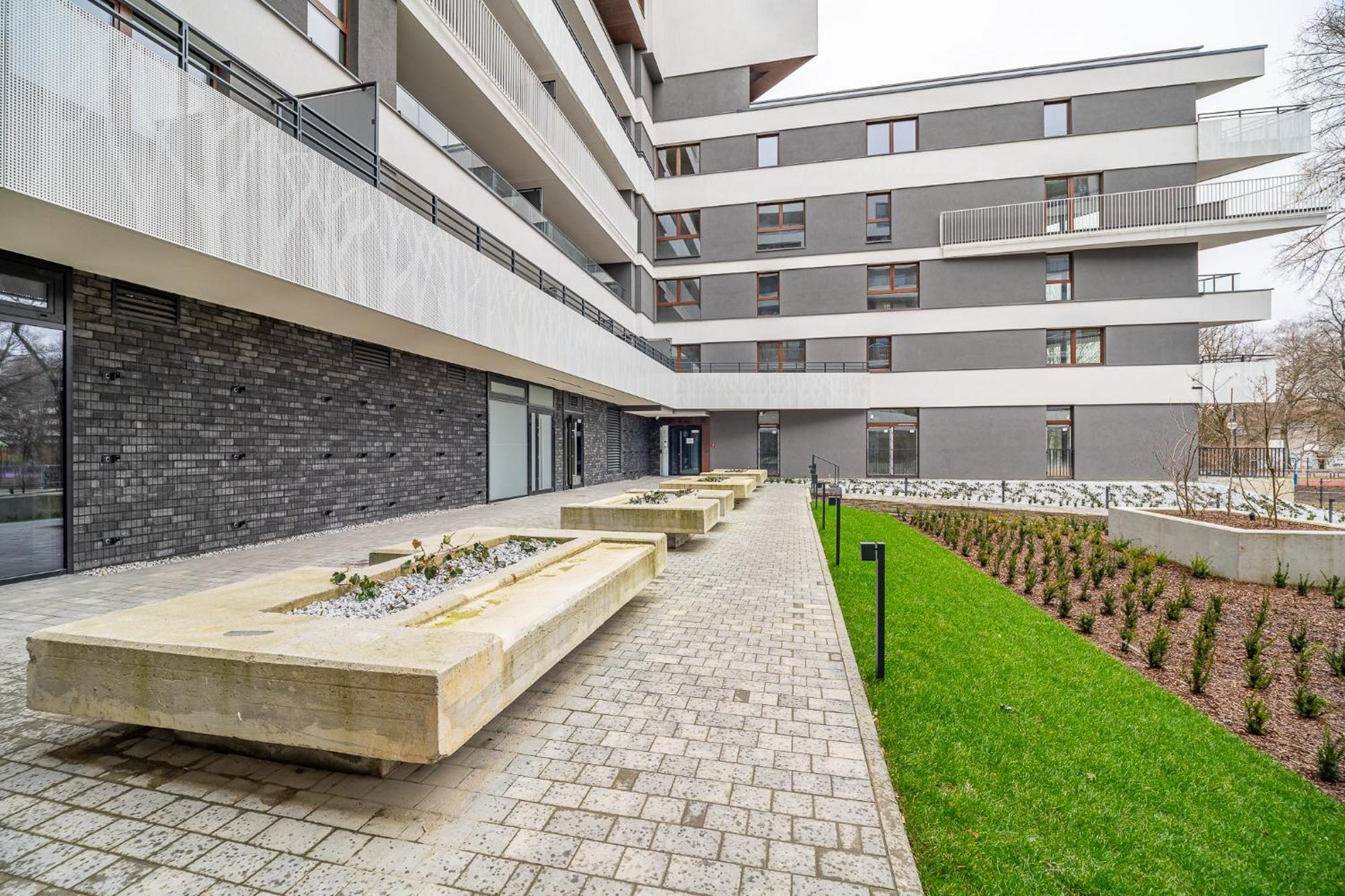 Business - 47m2, Balcony And Parking By Rentujemy Apartament
